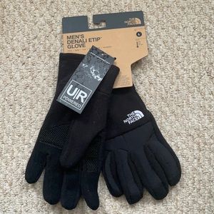The North Face Men’s’ gloves